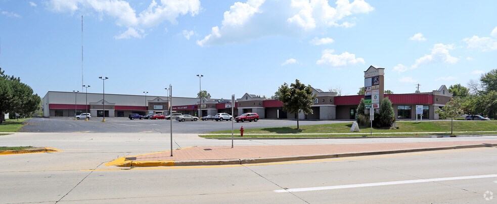 3319-3321 S Business Dr, Sheboygan, WI à louer - Photo principale – Image 3 sur 5