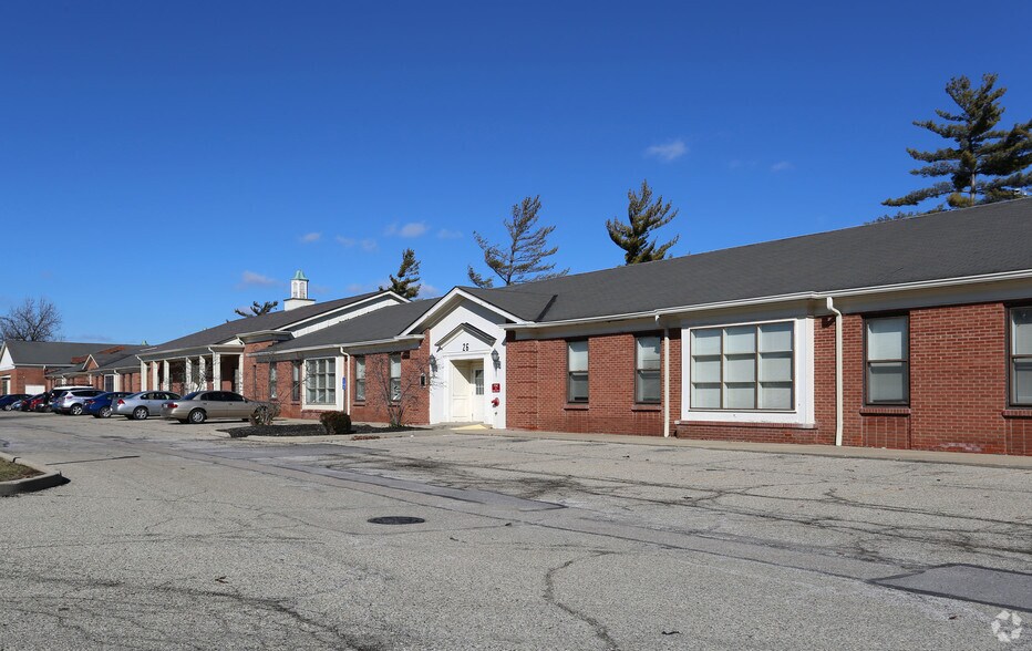 17-28 Triangle Park Dr, Cincinnati, OH à louer - Photo principale – Image 1 sur 3