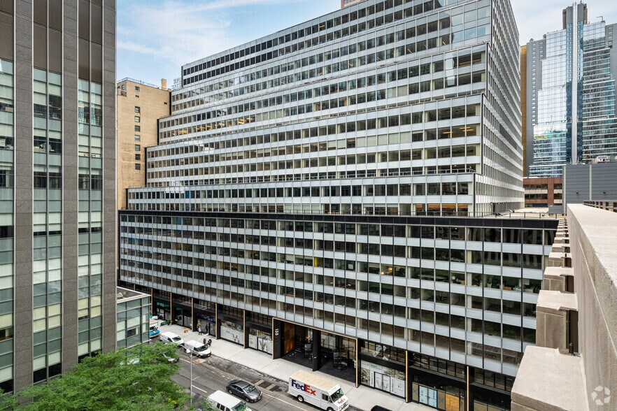 135 W 50th St, New York, NY à louer - Photo principale – Image 1 sur 15