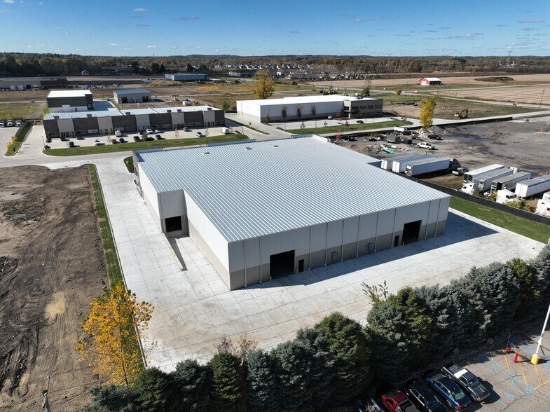 70528 Korte Rd, Bruce Township, MI à louer - Photo de l’immeuble – Image 2 sur 4