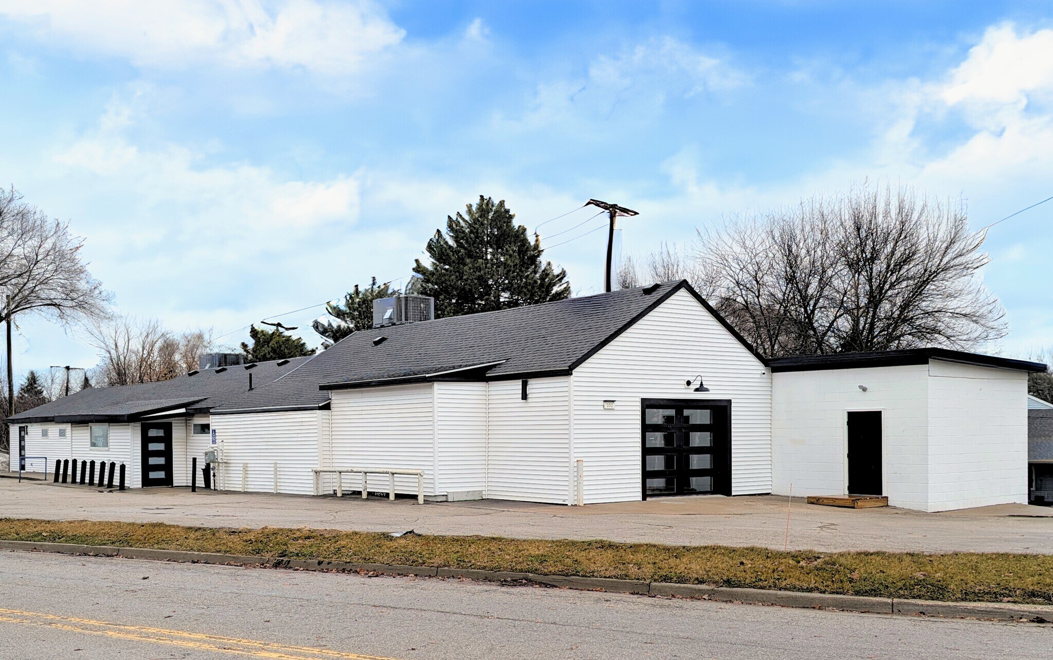 102 Ausable State Rd, Bay City, MI à vendre Photo principale– Image 1 sur 47