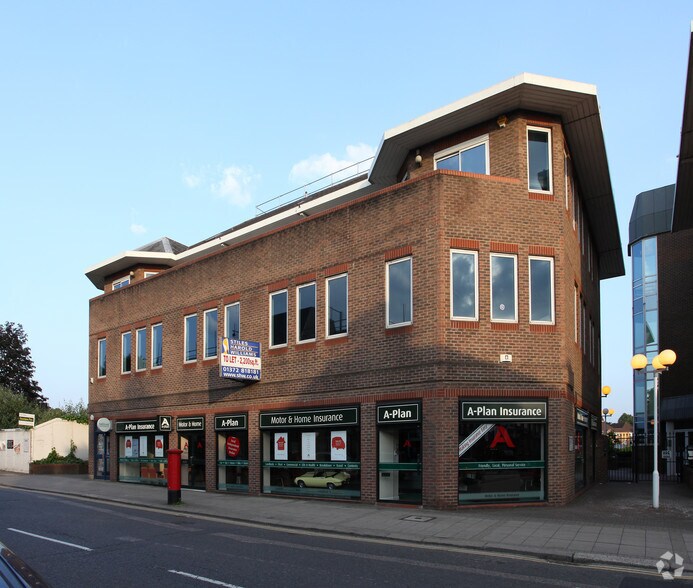 32-38 Upper High St, Epsom à louer - Photo principale – Image 1 sur 8