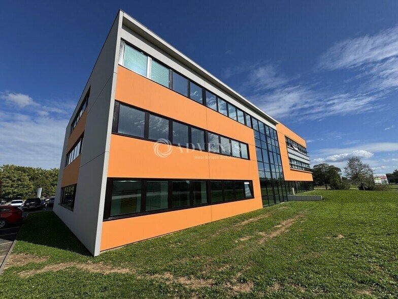 Bureau dans Entzheim à louer - Photo de l’immeuble – Image 2 sur 9