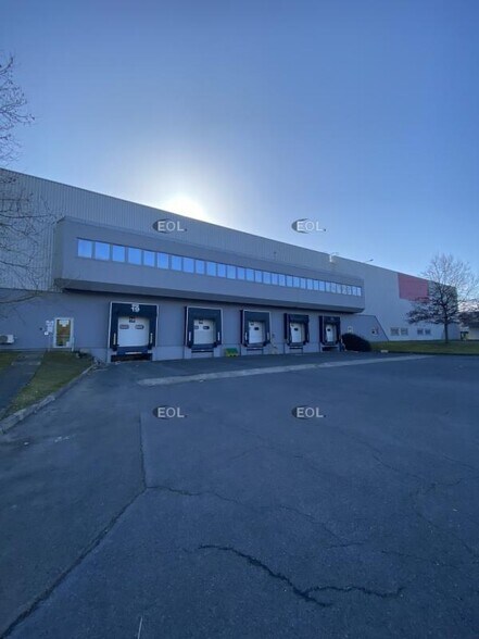 Industriel/Logistique dans Lagny-le-Sec à louer - Photo de l’immeuble – Image 2 sur 10