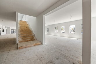 6600 Lexington Ave, Los Angeles, CA à louer Photo intérieure– Image 1 sur 3