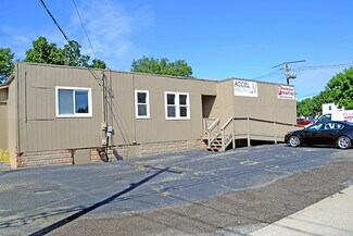 Plus de détails pour 1830 E B St, Belleville, IL - Local commercial à louer