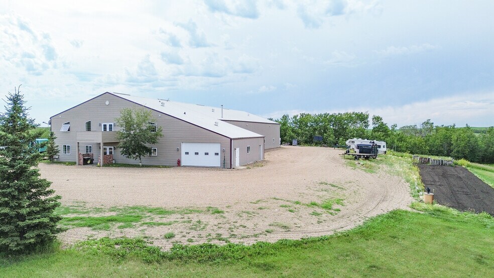40446 AB-56, Rochon Sands, AB à vendre - Photo de l’immeuble – Image 3 sur 31