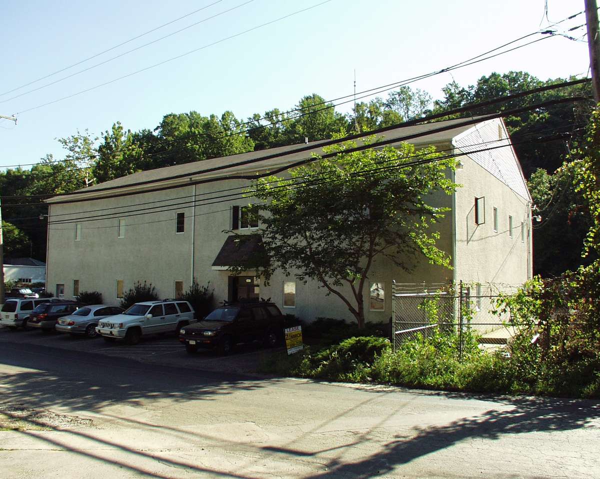 630 S Ridley Creek Rd, Media, PA à louer Photo principale– Image 1 sur 6