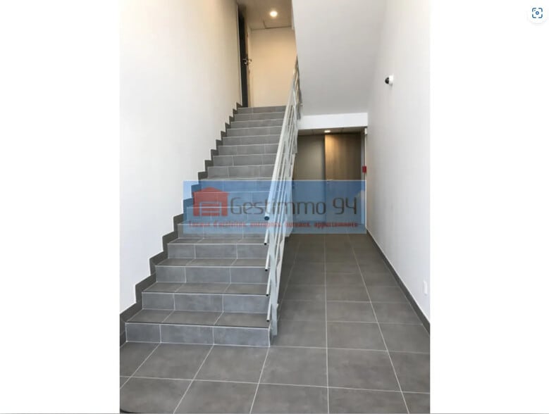 Local d’activités dans Brétigny-sur-Orge à louer - Photo intérieure – Image 3 sur 9