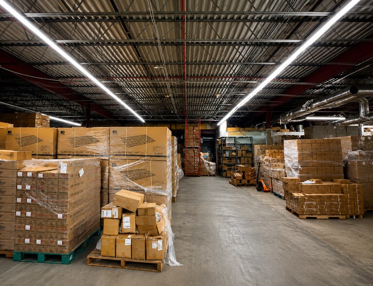 7 Industrial Blvd, Medford, NY à vendre - Photo de l’immeuble – Image 2 sur 9
