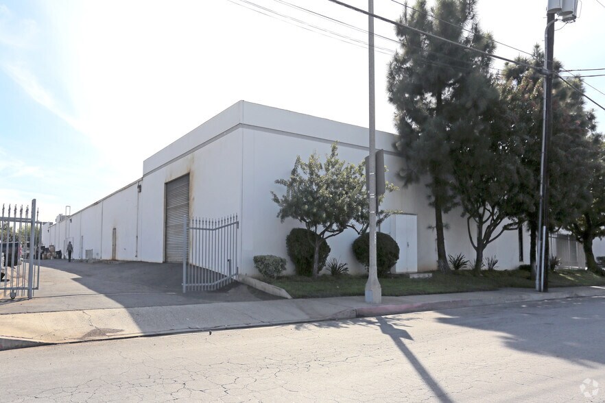 14010 Marquardt Ave, Santa Fe Springs, CA à louer - Photo de l’immeuble – Image 2 sur 3