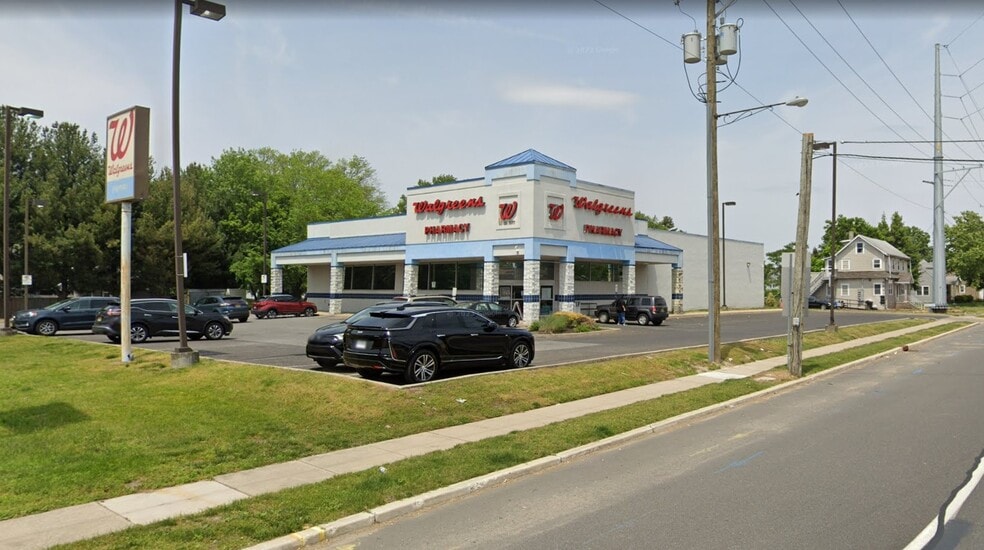 2 N Virginia Ave, Penns Grove, NJ à louer - Photo de l’immeuble – Image 1 sur 2