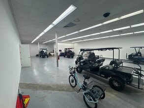7777 N Wickham Rd, Melbourne, FL à louer Photo intérieure– Image 2 sur 6