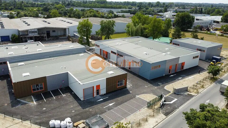 Local d'activités dans Carbon-Blanc à vendre - Photo de l’immeuble – Image 1 sur 4