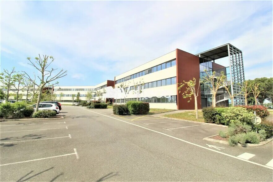 15 Avenue Du Docteur Maurice Grynfogel, Toulouse à louer - Photo de l’immeuble – Image 3 sur 14