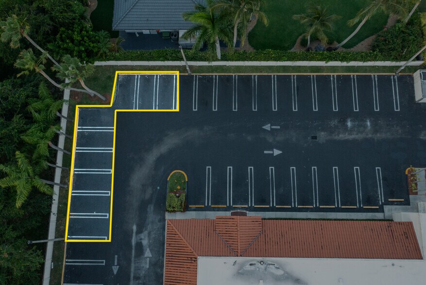 7765 SW 87th Ave, Miami, FL à vendre - Photo de l’immeuble – Image 3 sur 30