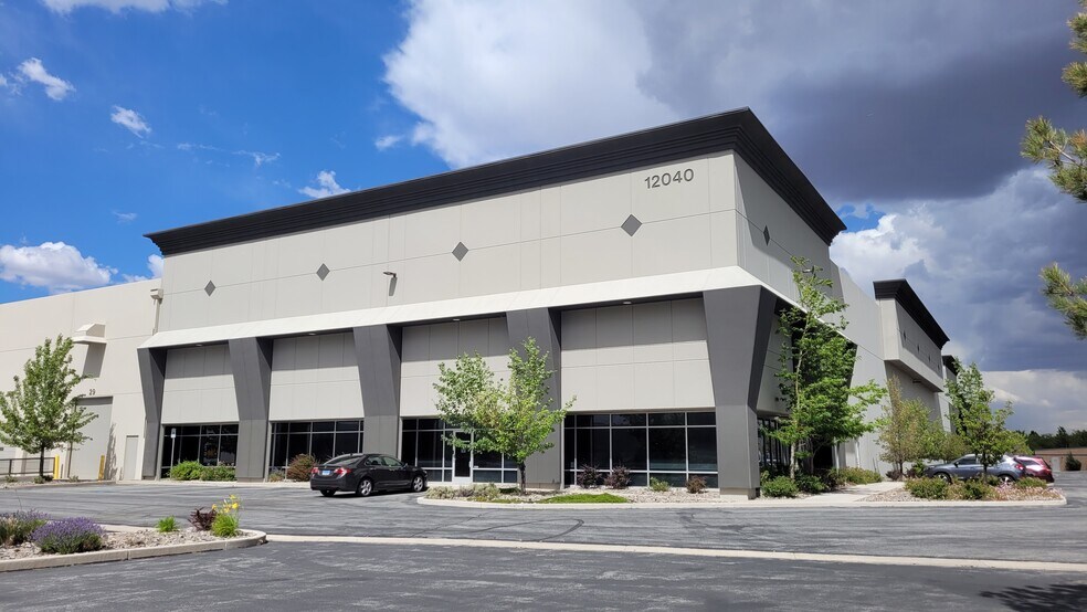 12040 Moya Blvd, Reno, NV à louer - Photo de l’immeuble – Image 3 sur 3