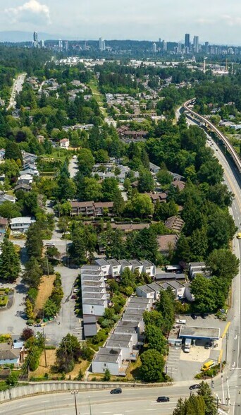 6702-6762 Kneale Pl, Burnaby, BC à vendre - Aérien – Image 2 sur 2