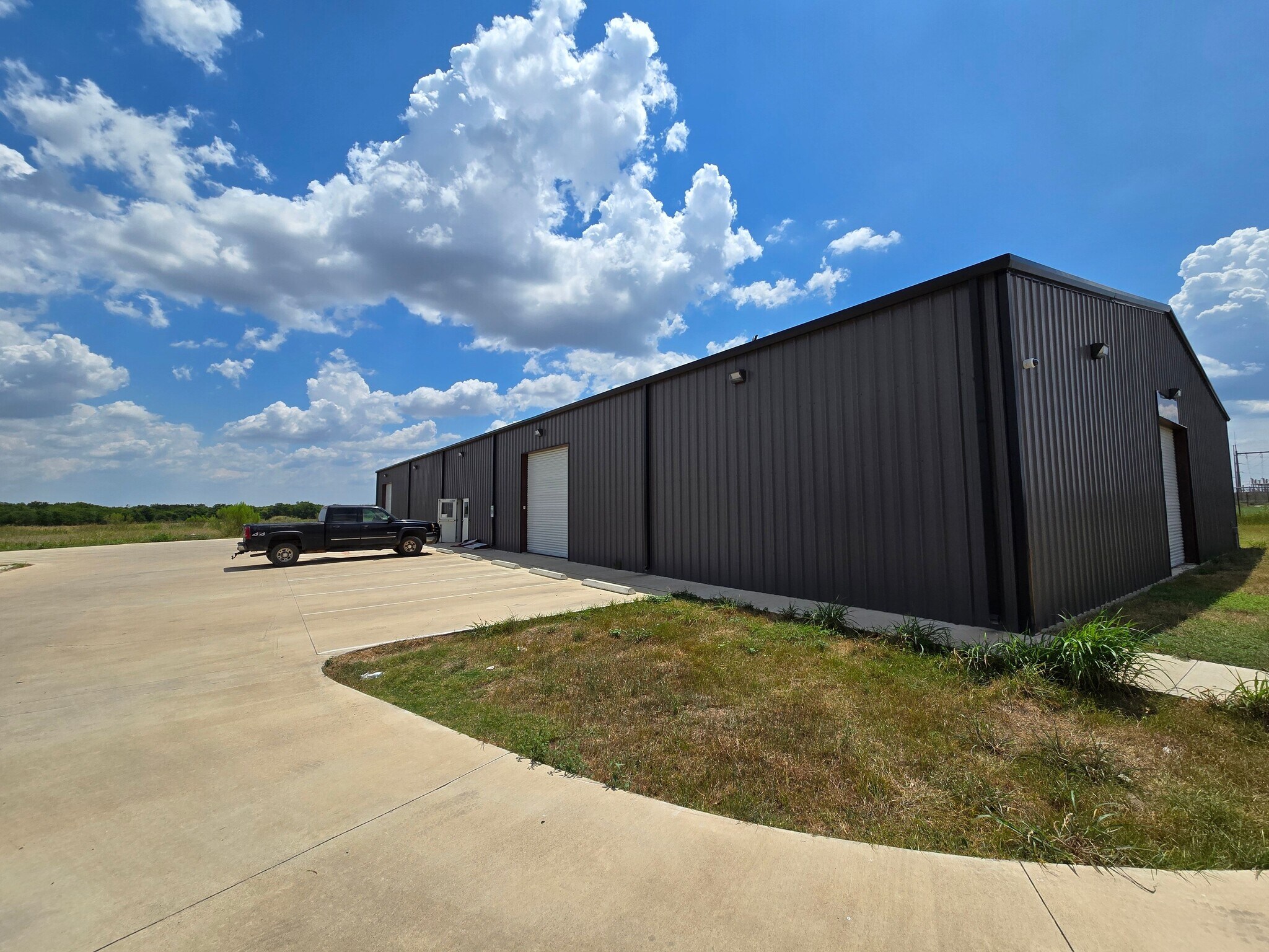 1850 Goforth Rd, Kyle, TX à vendre Photo de l’immeuble– Image 1 sur 13