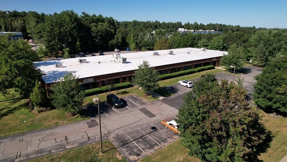 16 Commerce Blvd, Middleborough, MA à louer - Photo de l’immeuble – Image 2 sur 15