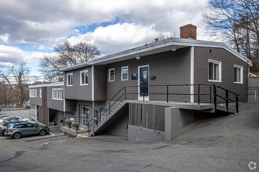 47 River St, Wellesley, MA à louer - Photo de l’immeuble – Image 3 sur 5