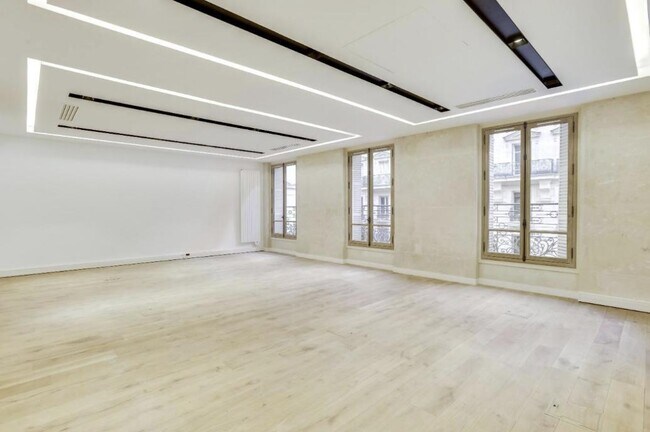 Plus de détails pour 7 Square Du Roule, Paris - Bureau à louer