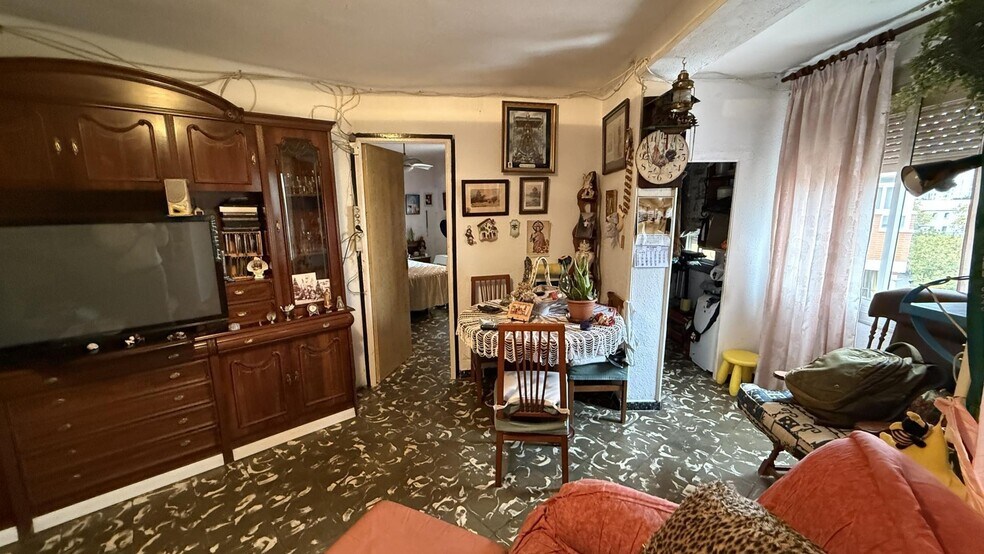 Immeuble residentiel dans Esplugues de Llobregat, Barcelona à vendre - Photo de l’immeuble – Image 3 sur 13