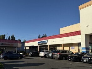 15702-15728 1st Ave S, Burien, WA à louer Photo de l’immeuble– Image 1 sur 2