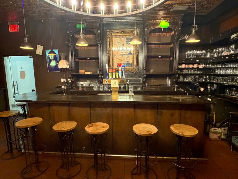 1305 Locust St, Philadelphia, PA à louer - Photo intérieure – Image 3 sur 5
