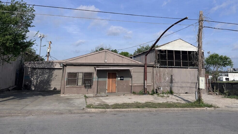 622 S Collard St, Fort Worth, TX à vendre - Photo de l’immeuble – Image 1 sur 7