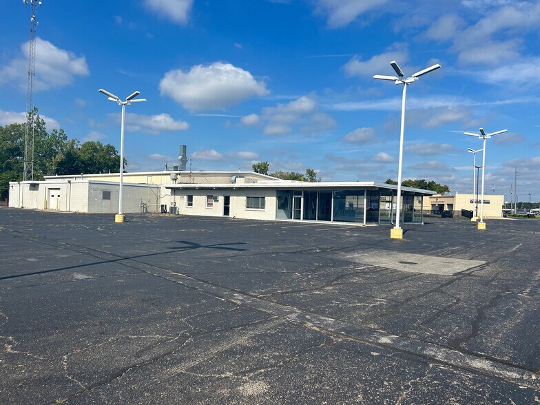 2200 Bypass Rd, Elkhart, IN à louer - Photo de l’immeuble – Image 3 sur 3