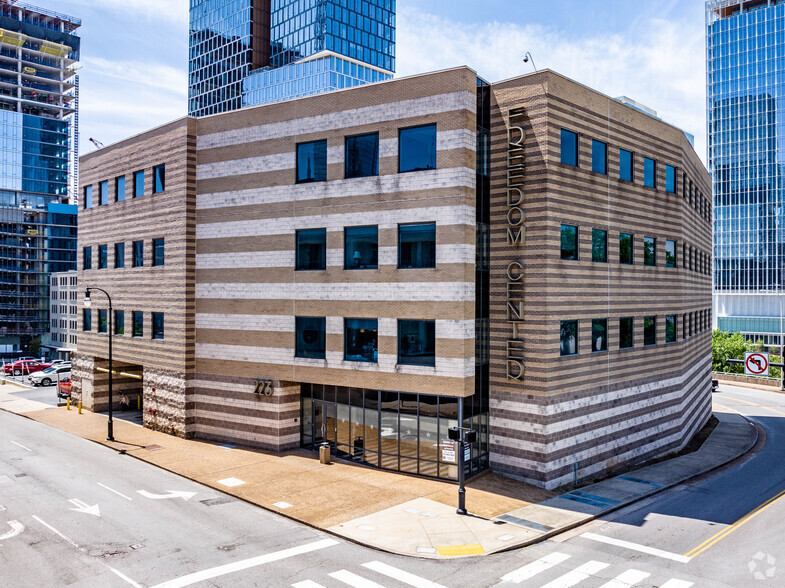 223 Rosa L Parks Blvd, Nashville, TN à louer - Photo principale – Image 1 sur 15