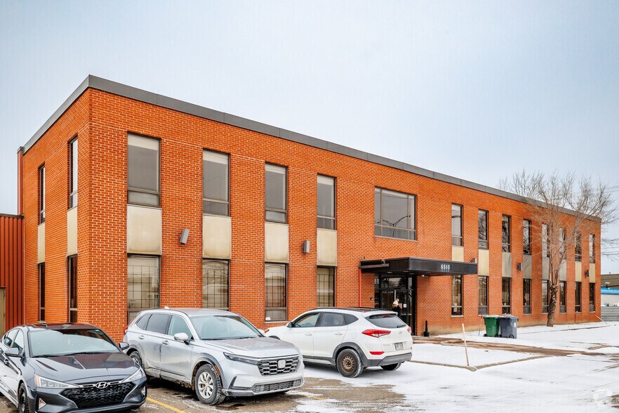 6555-6557 Ch de la Côte-de-Liesse, Montréal, QC à louer - Photo de l’immeuble – Image 3 sur 6