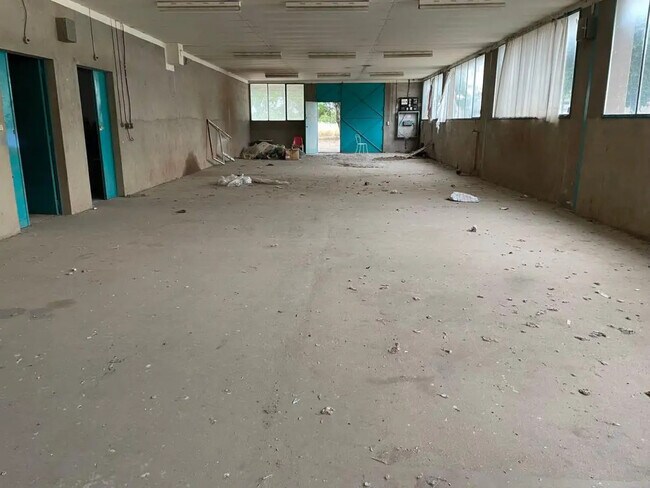 Plus de détails pour Industriel/Logistique à louer