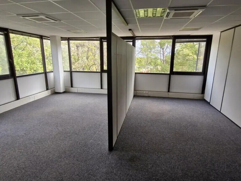 Bureau dans SOPHIA ANTIPOLIS à louer - Photo intérieure – Image 3 sur 7