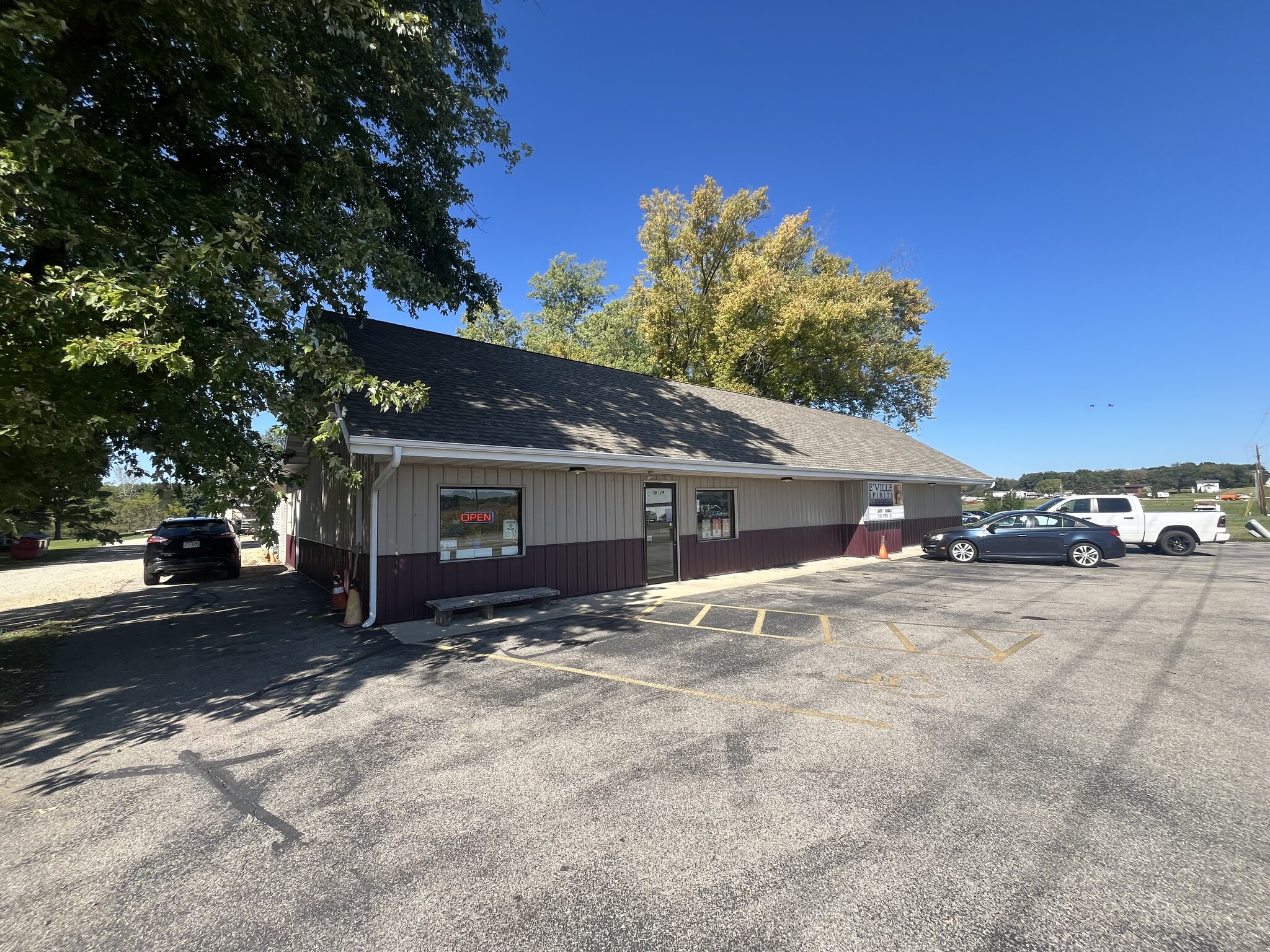 8119 N US Highway 14, Evansville, WI à vendre Photo principale– Image 1 sur 7