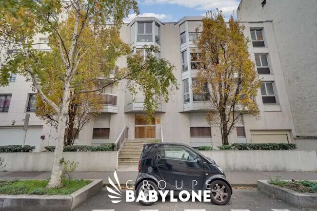 Plus de détails pour 10 Rue Rouget De Lisle, Courbevoie - Bureau à louer