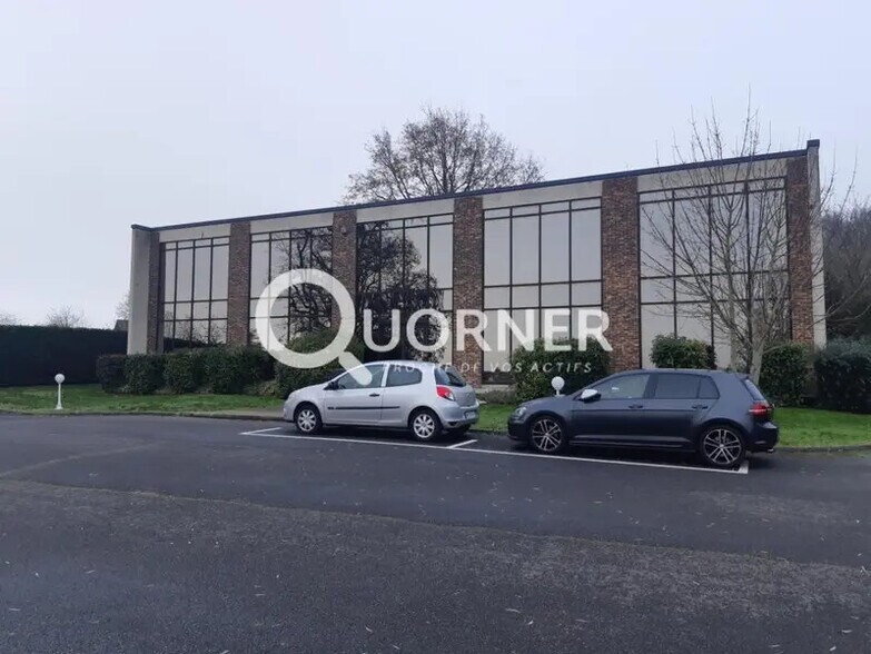 Bureau dans Canly à louer - Photo de l’immeuble – Image 2 sur 5