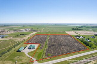 Plus de détails pour 1001A Hwy 2 A, Carstairs, AB - Terrain à vendre
