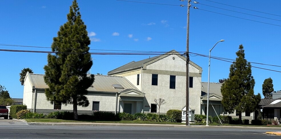2225 Skyway Dr, Santa Maria, CA à louer - Photo de l’immeuble – Image 2 sur 3