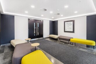 Mill Ln, Godalming à louer Photo intérieure– Image 1 sur 3