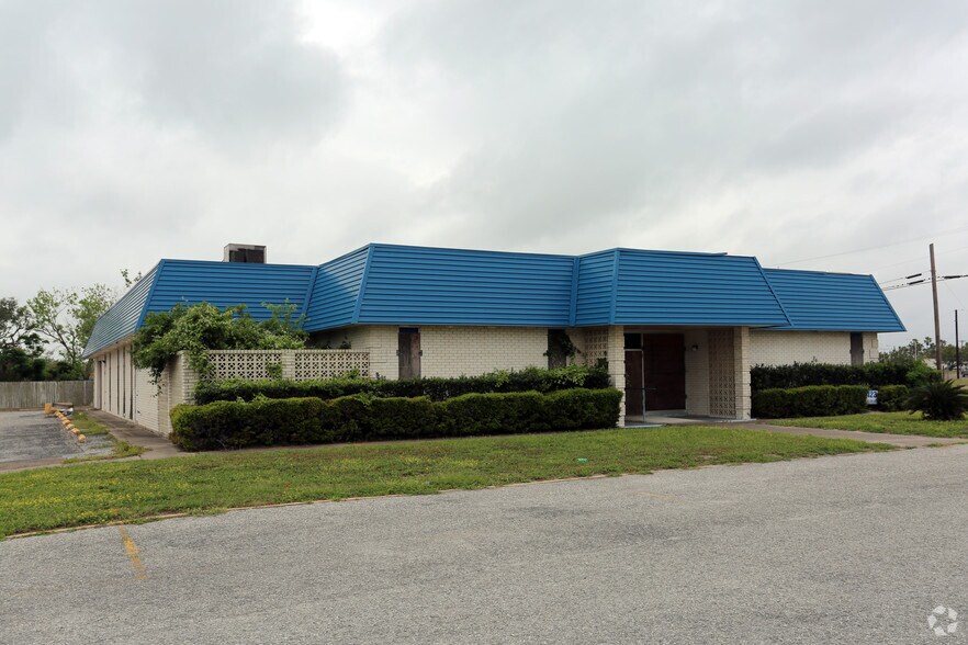 423 W Cleveland Blvd, Aransas Pass, TX à vendre - Photo de l’immeuble – Image 1 sur 13