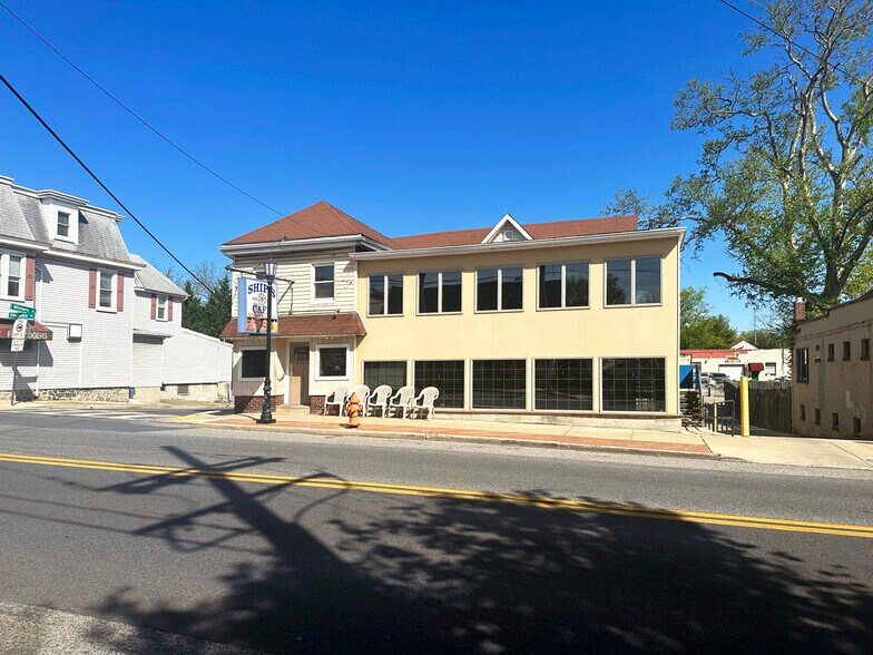 826-828 Frederick Rd, Catonsville, MD à vendre - Photo de l’immeuble – Image 1 sur 32