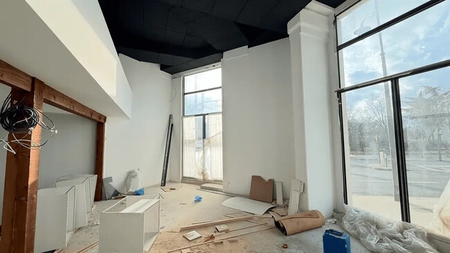 Plus de détails pour Local commercial à louer