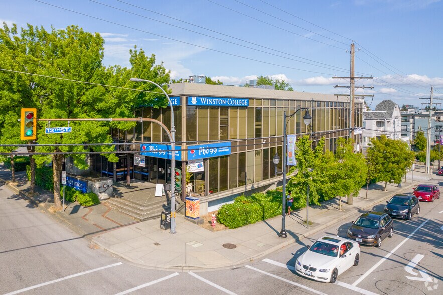 1176-1188 8th Ave, New Westminster, BC à louer - Photo principale – Image 1 sur 11