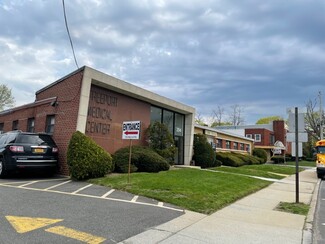 Plus de détails pour 294 W Merrick Rd, Freeport, NY - Bureau à louer