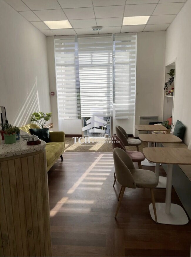 Plus de détails pour Bureau à louer