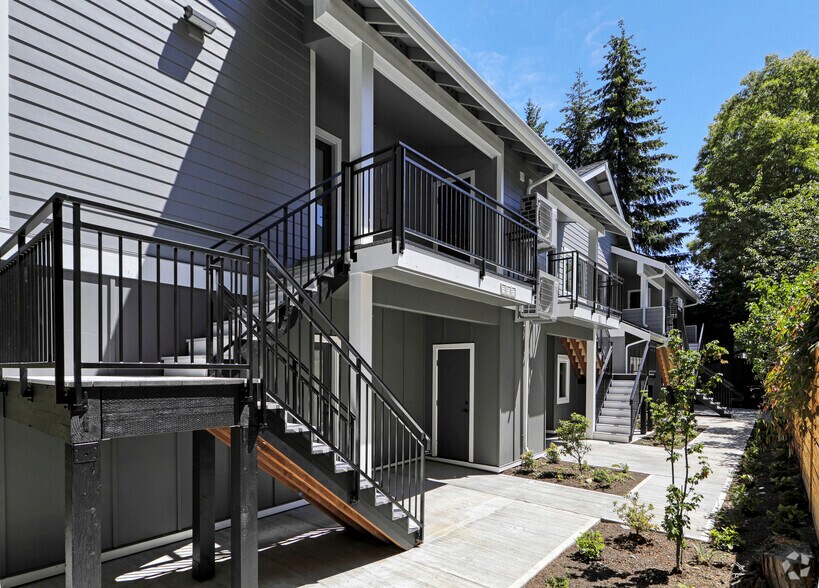 8509 244th St, Edmonds, WA à vendre - Photo de l’immeuble – Image 2 sur 7