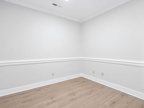 6512 Six Forks Rd, Raleigh, NC à louer Photo intérieure– Image 1 sur 2