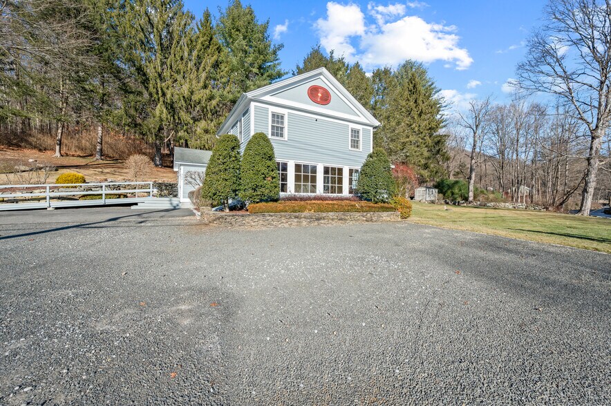 262 New Milford Tpke, New Preston Marble Dale, CT à vendre - Photo de l’immeuble – Image 3 sur 40